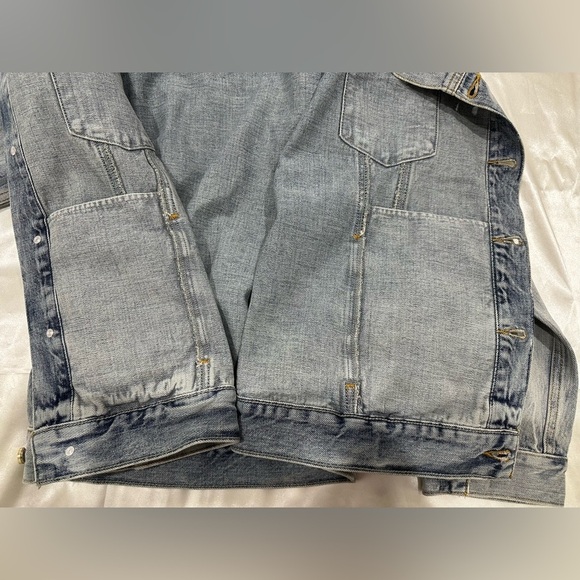 Fear Of God Essentials Denim Trucker Jean Jacket Light Indigo Blue Large Rare - Picture 10 of 16